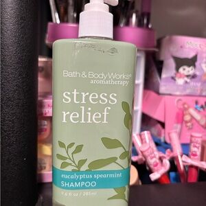 Bath & Body Works Stress Relief Eucalyptus Spearmint Shampoo - Green